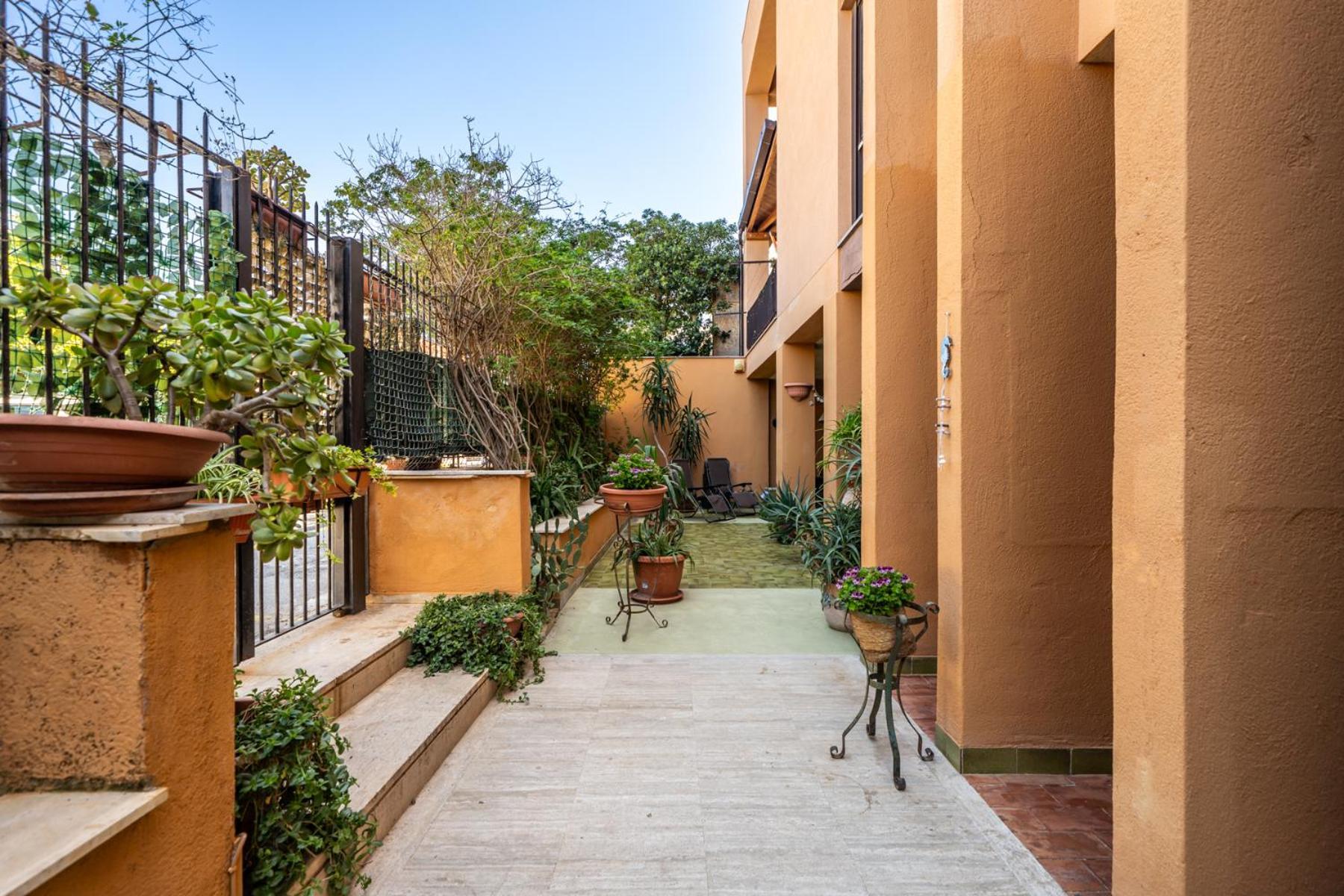 A Pochi Passi Dal Mare Apartment Mondello Exterior photo
